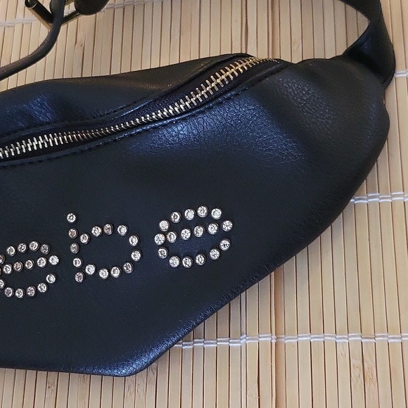 Rebecca fanny pack - Picture 1 of 4